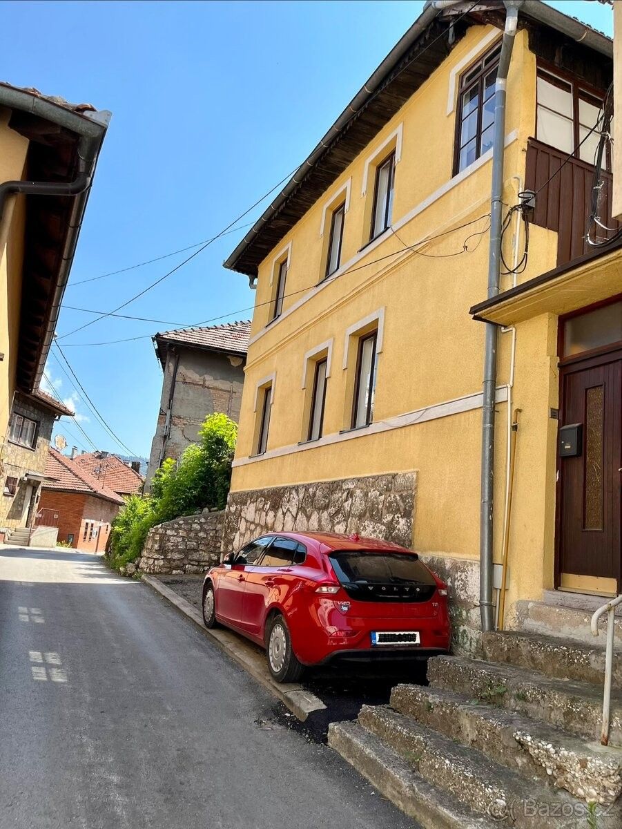 Prodej rodinný dům - 987 66, Zahraničí