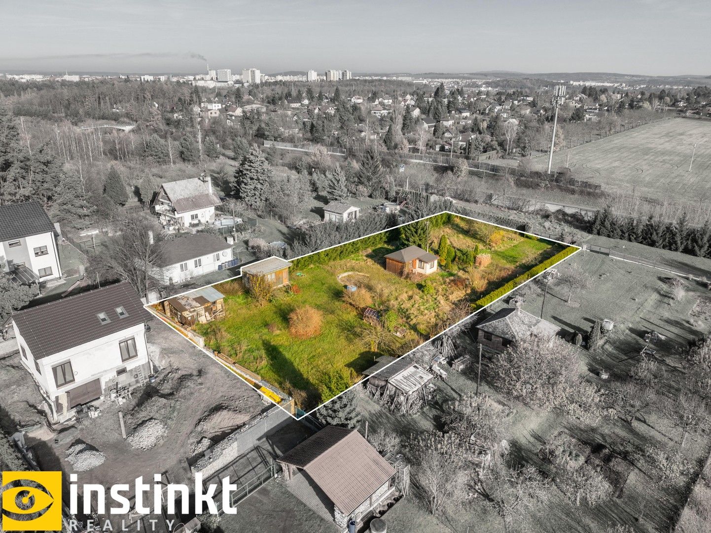 Pozemek pro bydlení · 2 169 m² · Pod Třešňovkou, Plzeň Litice - 1
