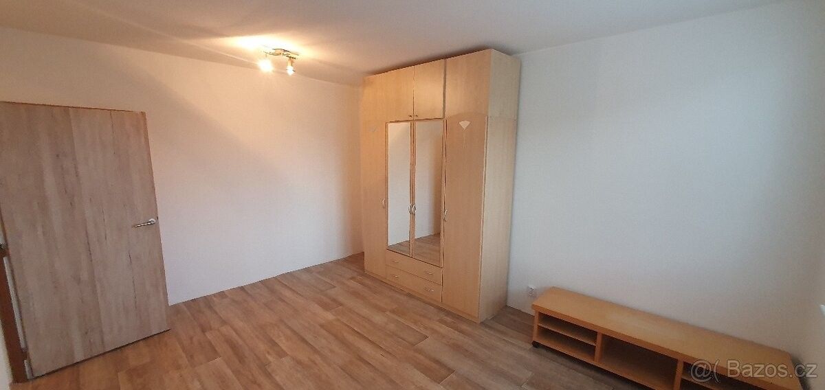 Byty, Hodonín, 695 01