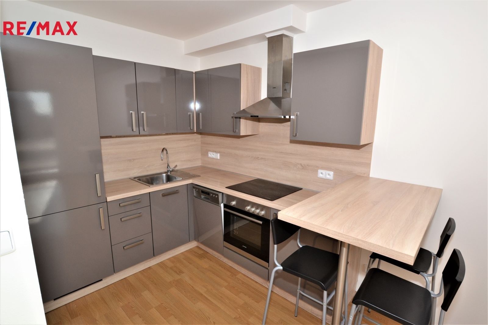 Pronájem byt 2+kk - Vltavínová, Plzeň, 54 m²