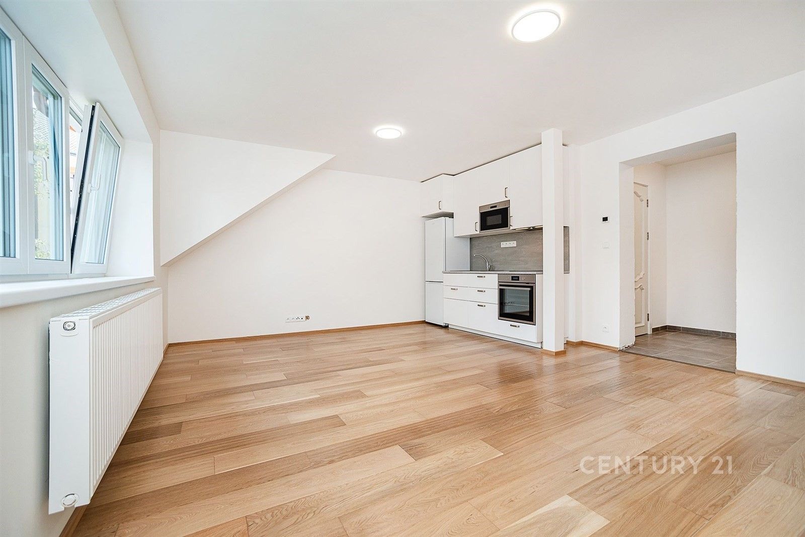 Pronájem byt 1+kk - Heleny Malířové, Praha, 35 m²