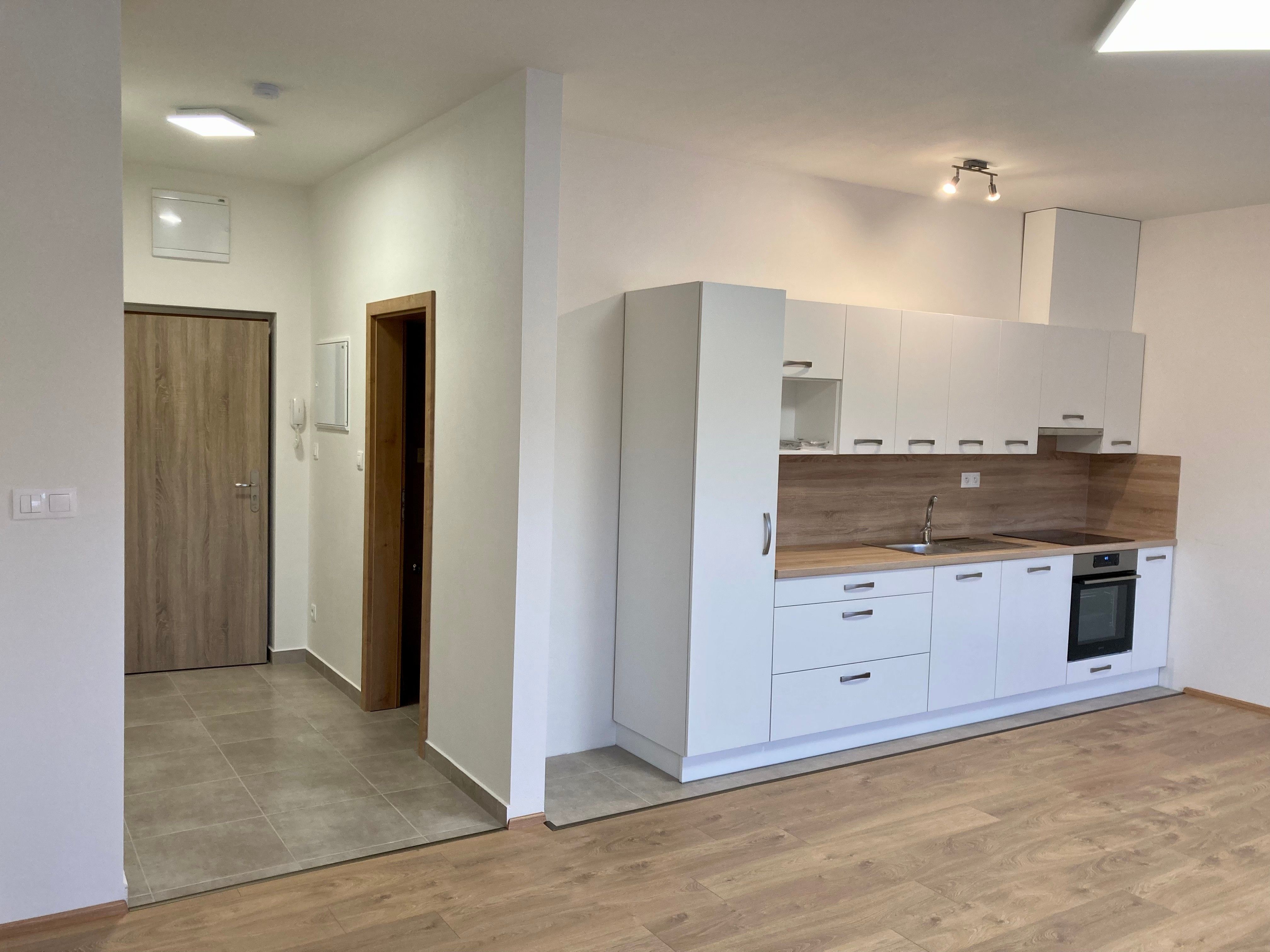 Pronájem byt 1+kk - Za Pilou 1259, Trhové Sviny, 38 m² - 5