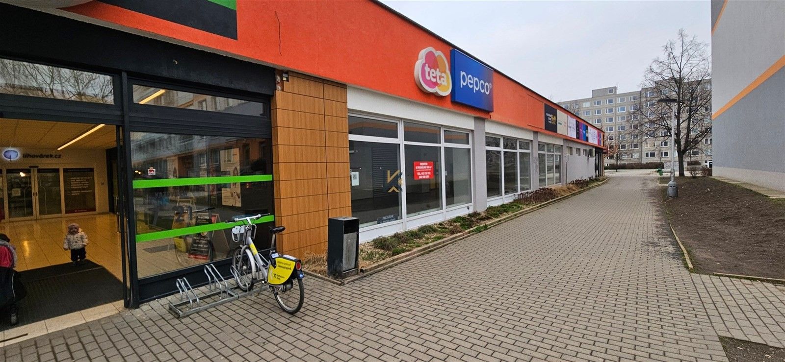 Pronájem obchodní prostory - Prusíkova, Praha, 60 m²