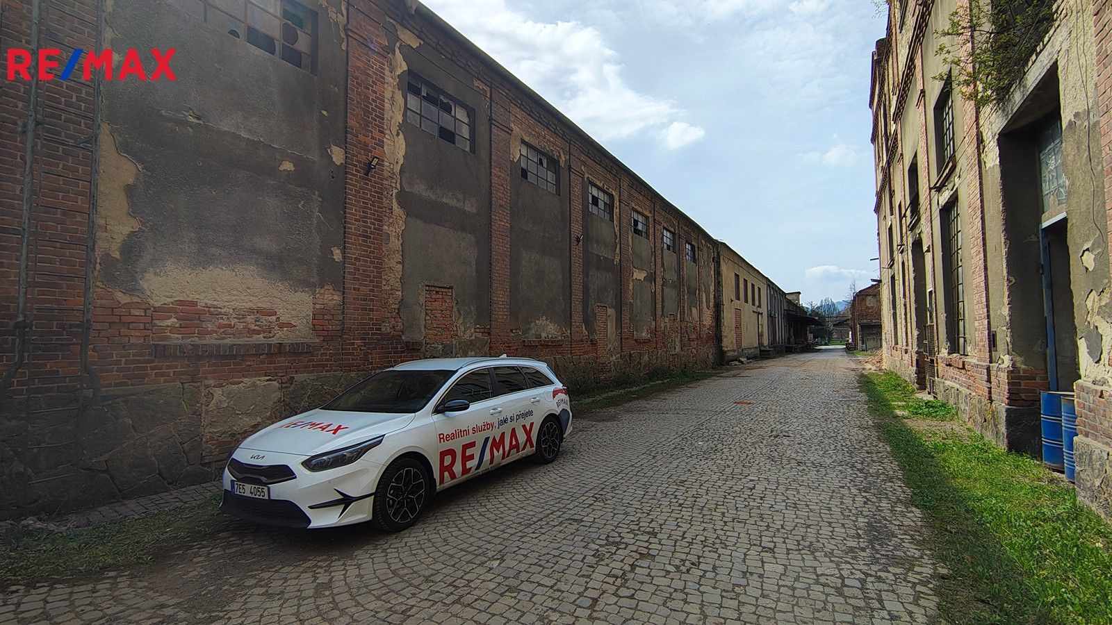 Sklady, Vítězství, Děčín, 915 m²