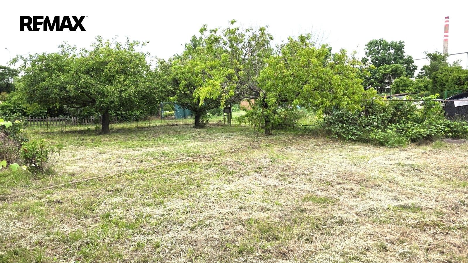 Zahrady, Kralupy nad Vltavou, 435 m² - 1
