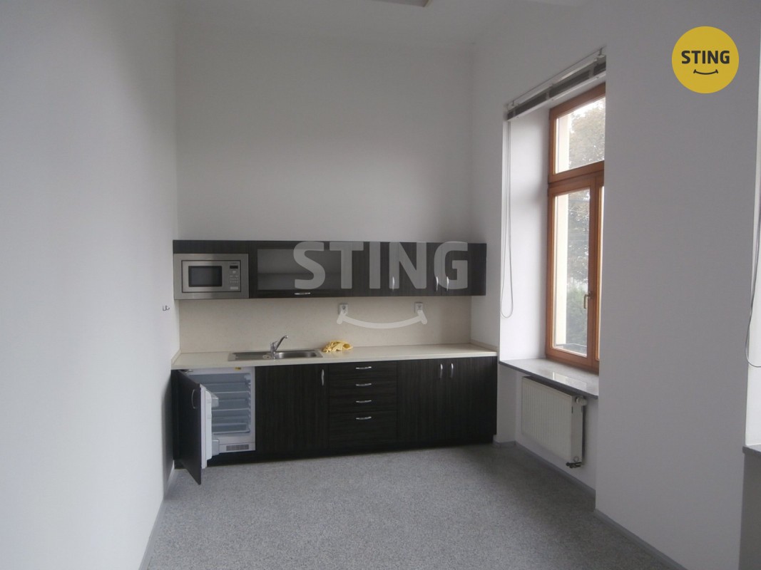 Kancelář · 238 m² · Janská, Opava Předměstí - 3