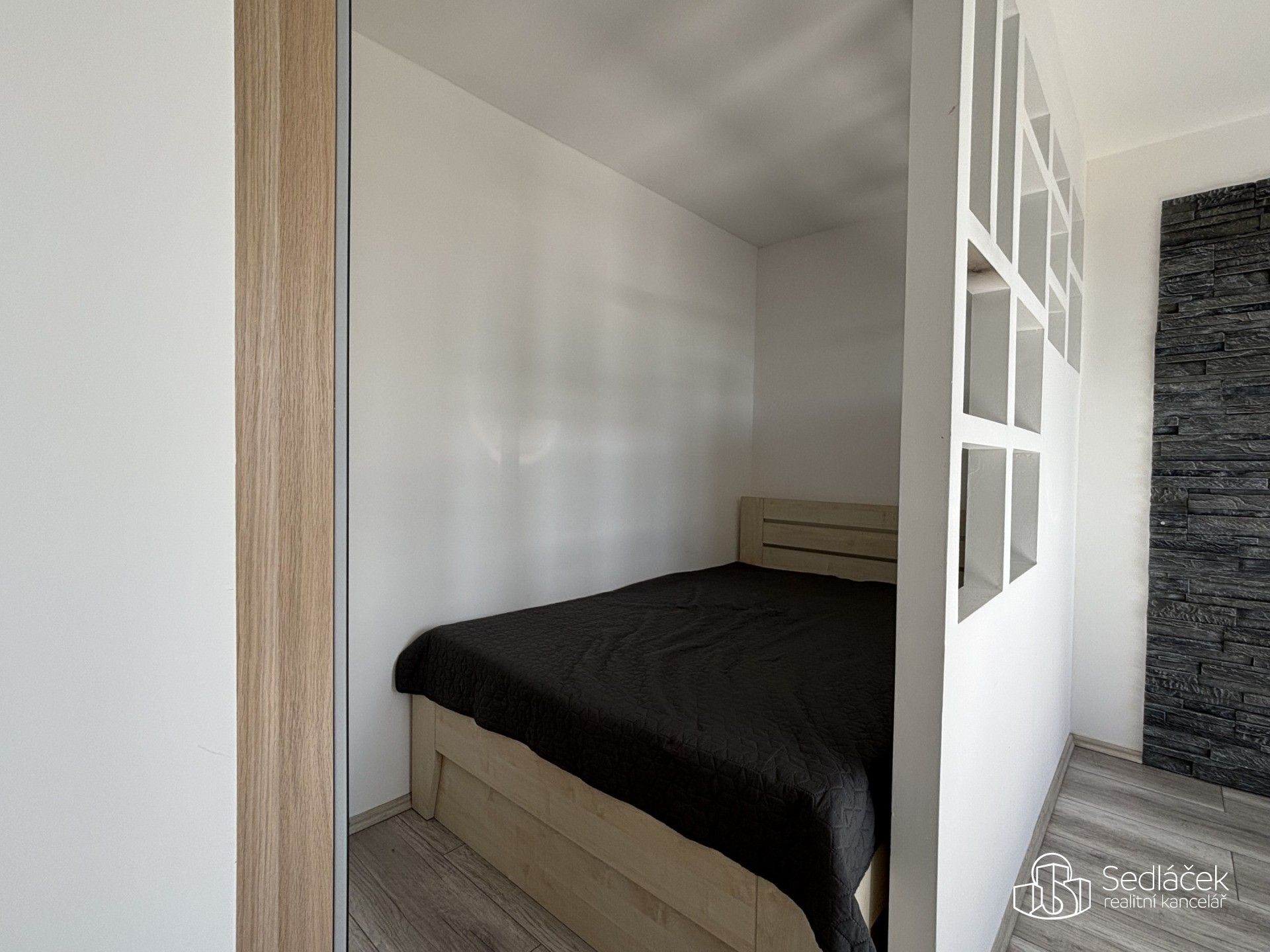 Pronájem byt 1+1 - Slavíčkova, Sokolov, 35 m² - 5