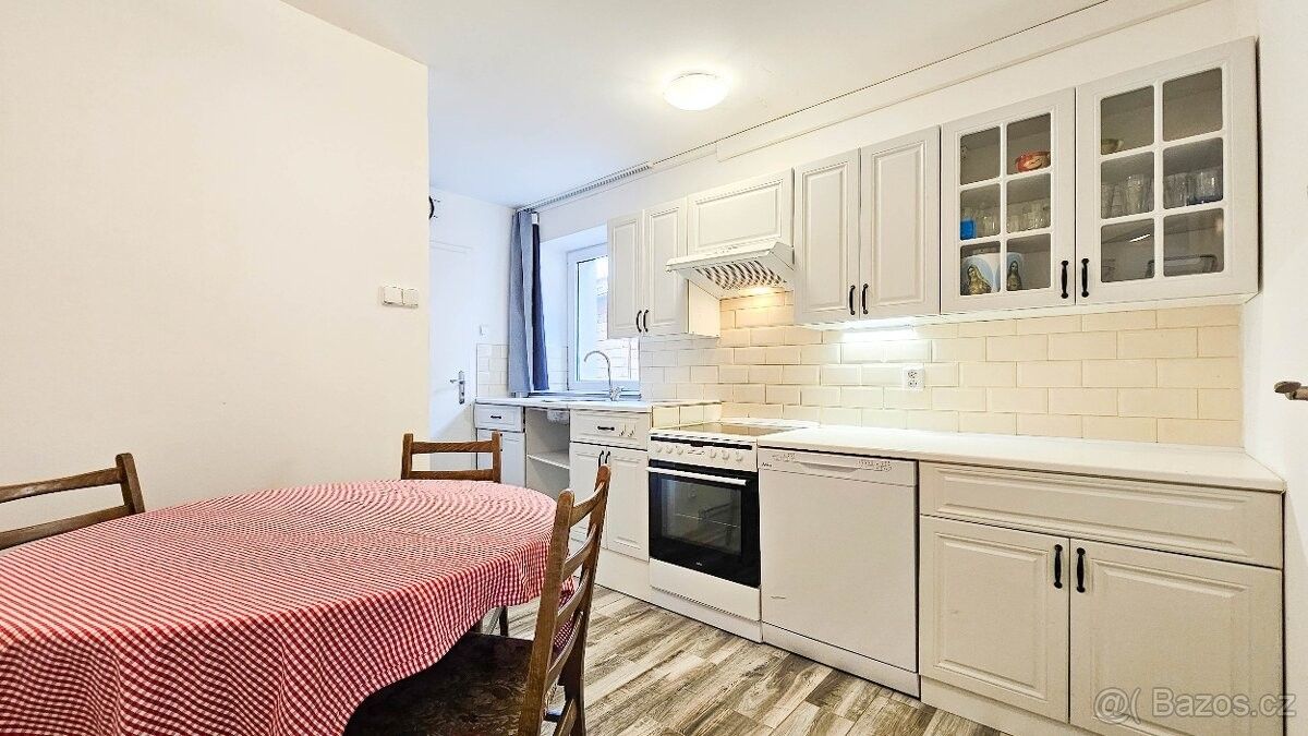 Rodinné domy, Stříbrná Skalice, 281 67