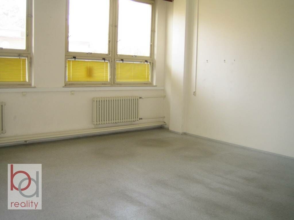 Kancelář · 33 m² · České Budějovice 7 - 3