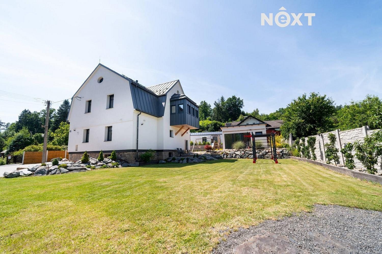 Komerční nemovitost, 274 m²