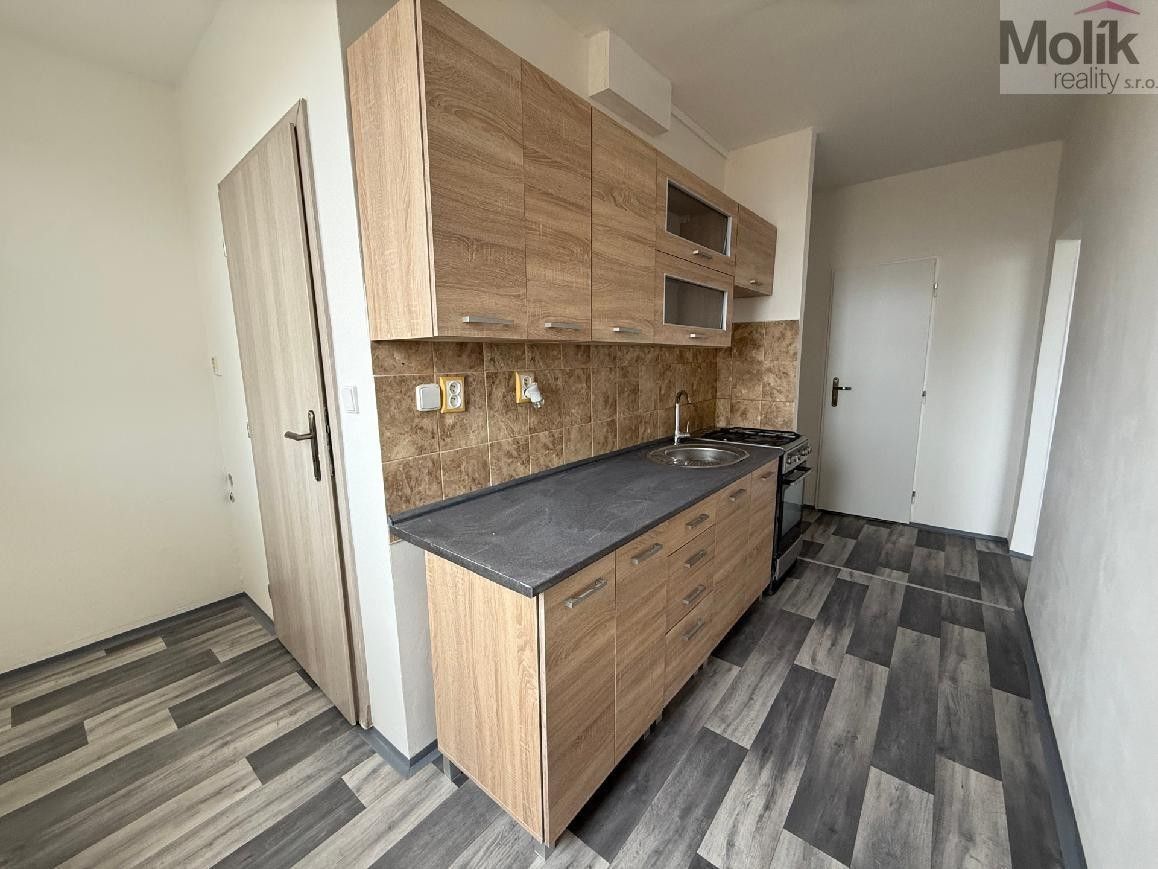 3+1, Sídliště Za Chlumem, Bílina, 66 m²