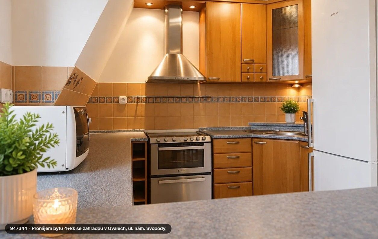 4+kk, nám. Svobody, Úvaly - Úvaly u Prahy, Středočeský kraj, 105 m² - 2