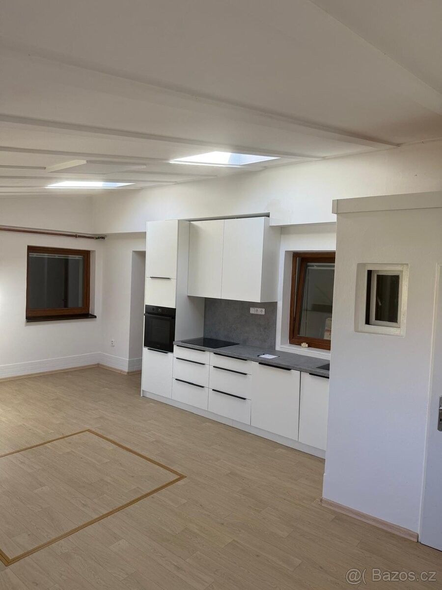 Prodej byt - Dolní Kounice, 664 64