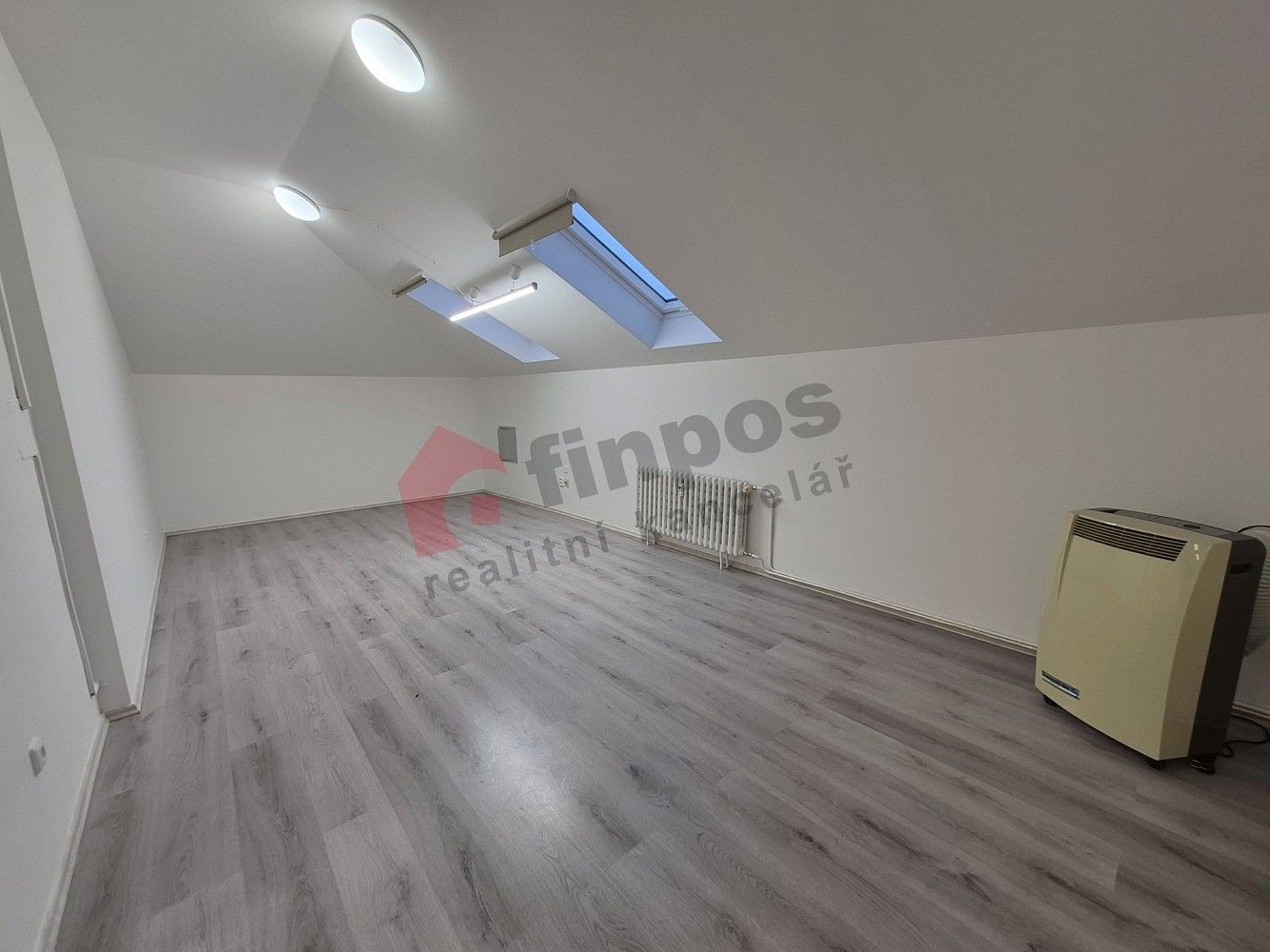 Kanceláře, Kamenice, okres Praha-východ, Středočeský kraj, 50 m² - 2