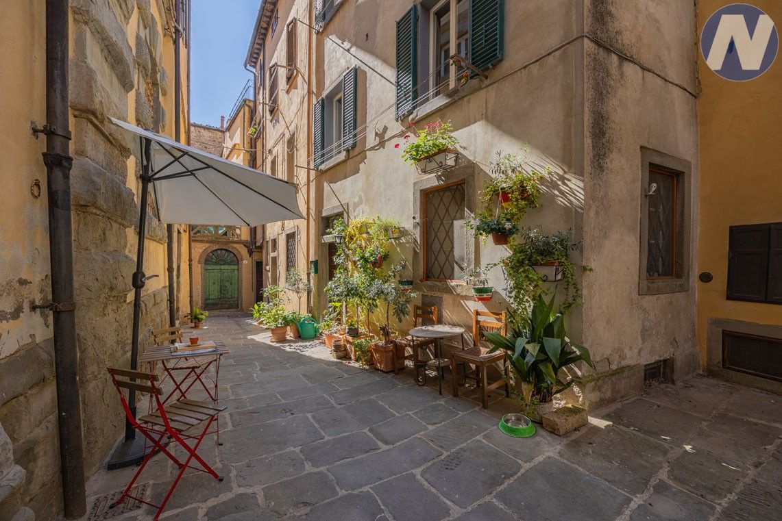 Rodinné domy, 987 66, Zahraničí