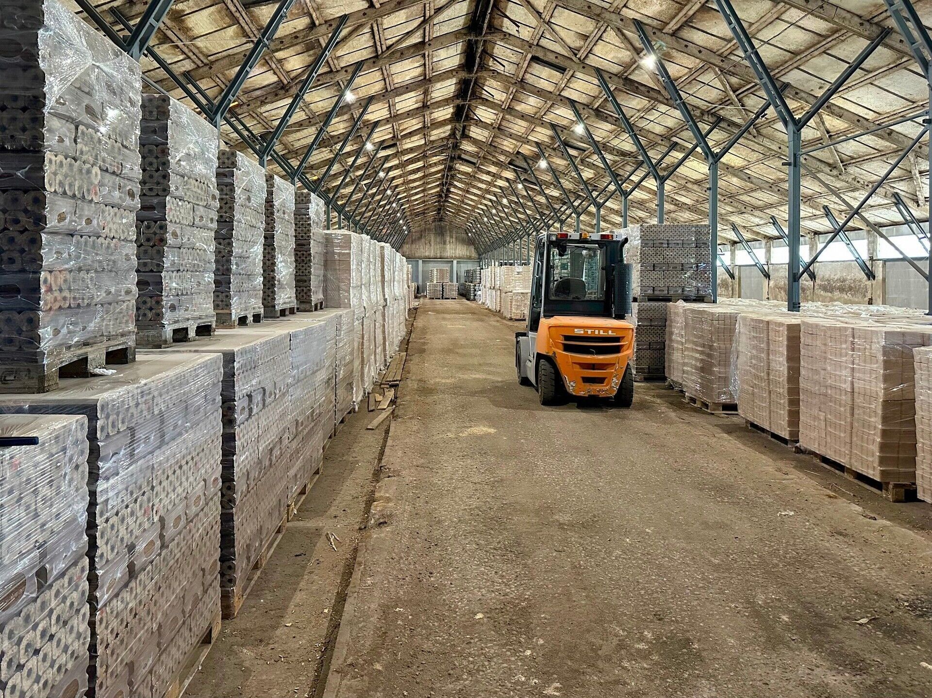 Sklady, Neprobylice, 1 m²