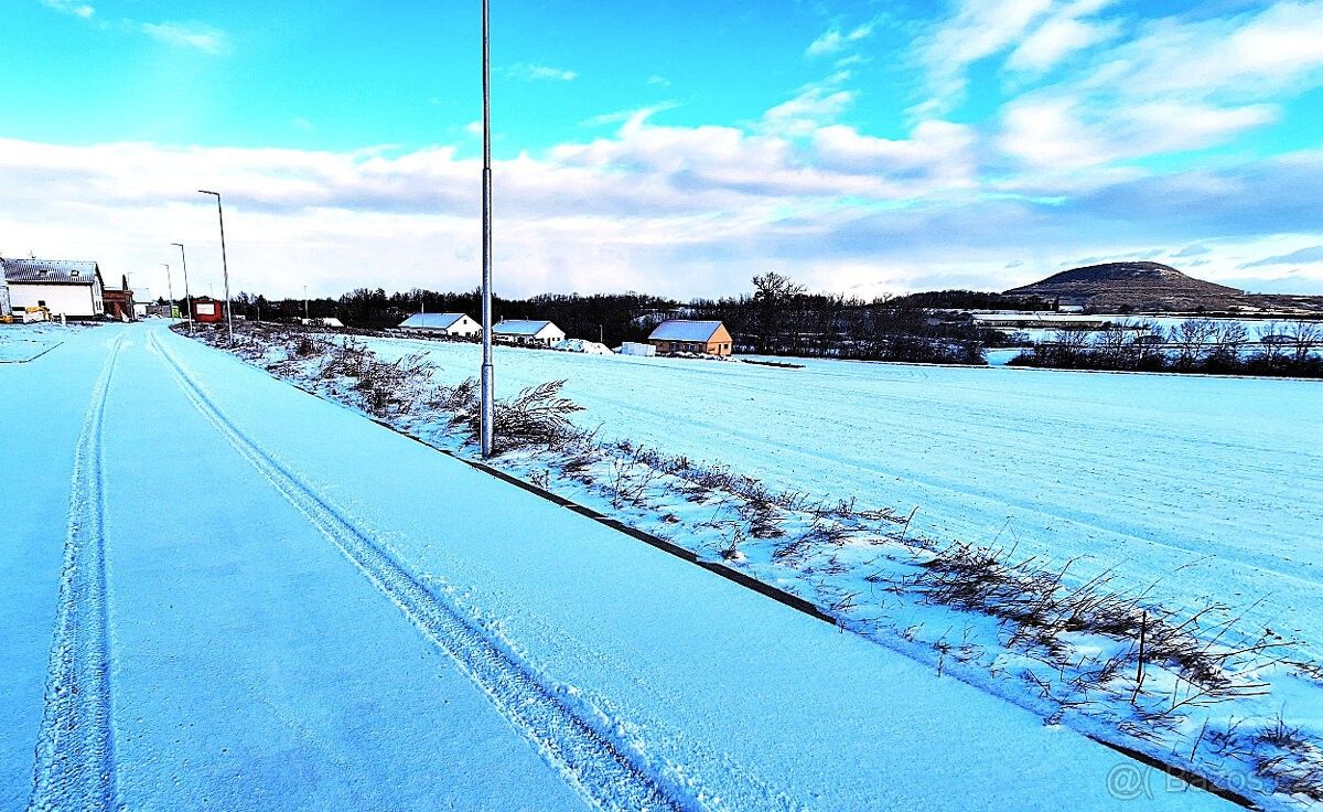 Prodej pozemek pro bydlení - Straškov-Vodochody, 411 84