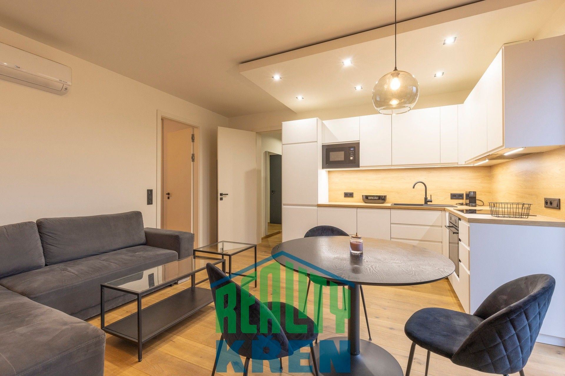 Pronájem byt 2+kk - Kamýcká, Praha, 44 m²