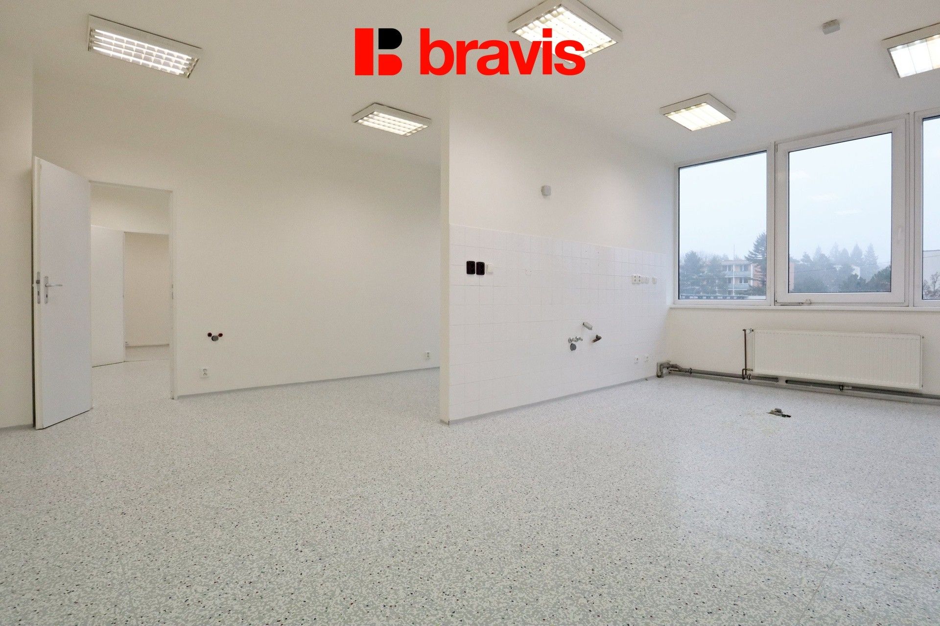 Pronájem komerční - Makovského náměstí, Brno, 37 m²