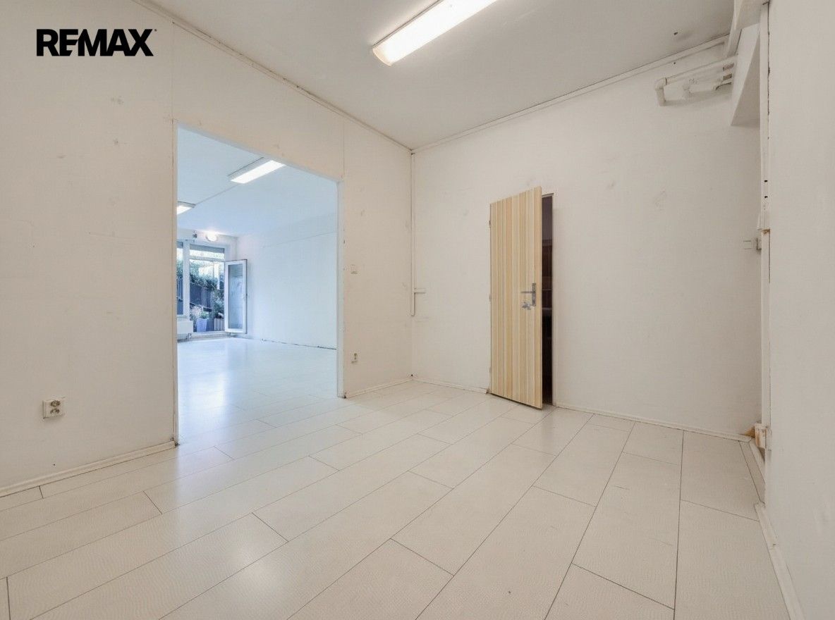 Obchodní prostory, Pod školou 1262, Praha Košíře, 62 m² - 2