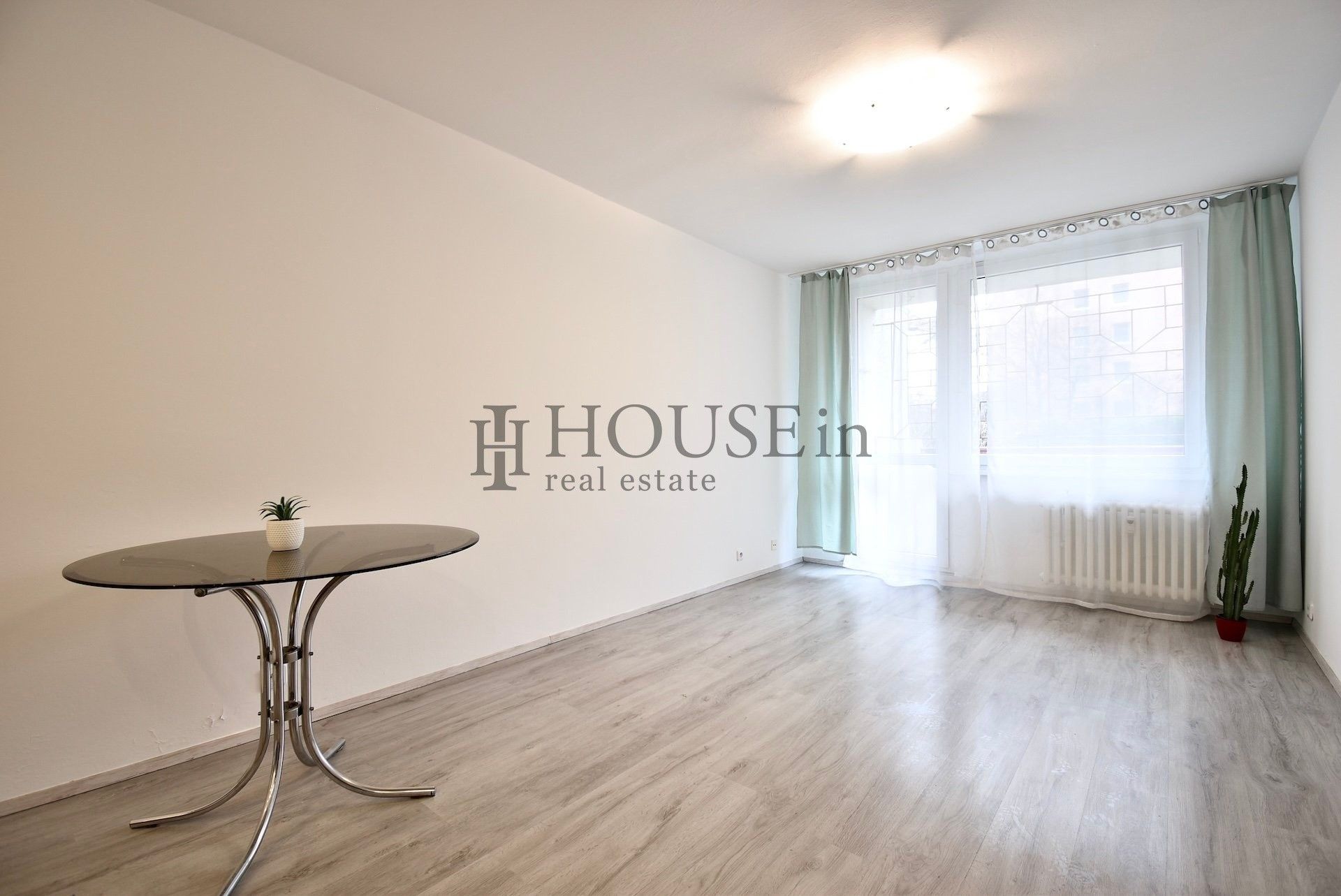 2+kk, Na záhonech, Praha, 49 m²
