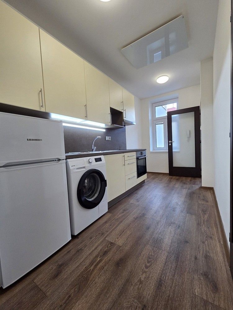 1+1, Praha - Kobylisy, okres Praha 8, Hlavní město Praha, 39 m² - 1