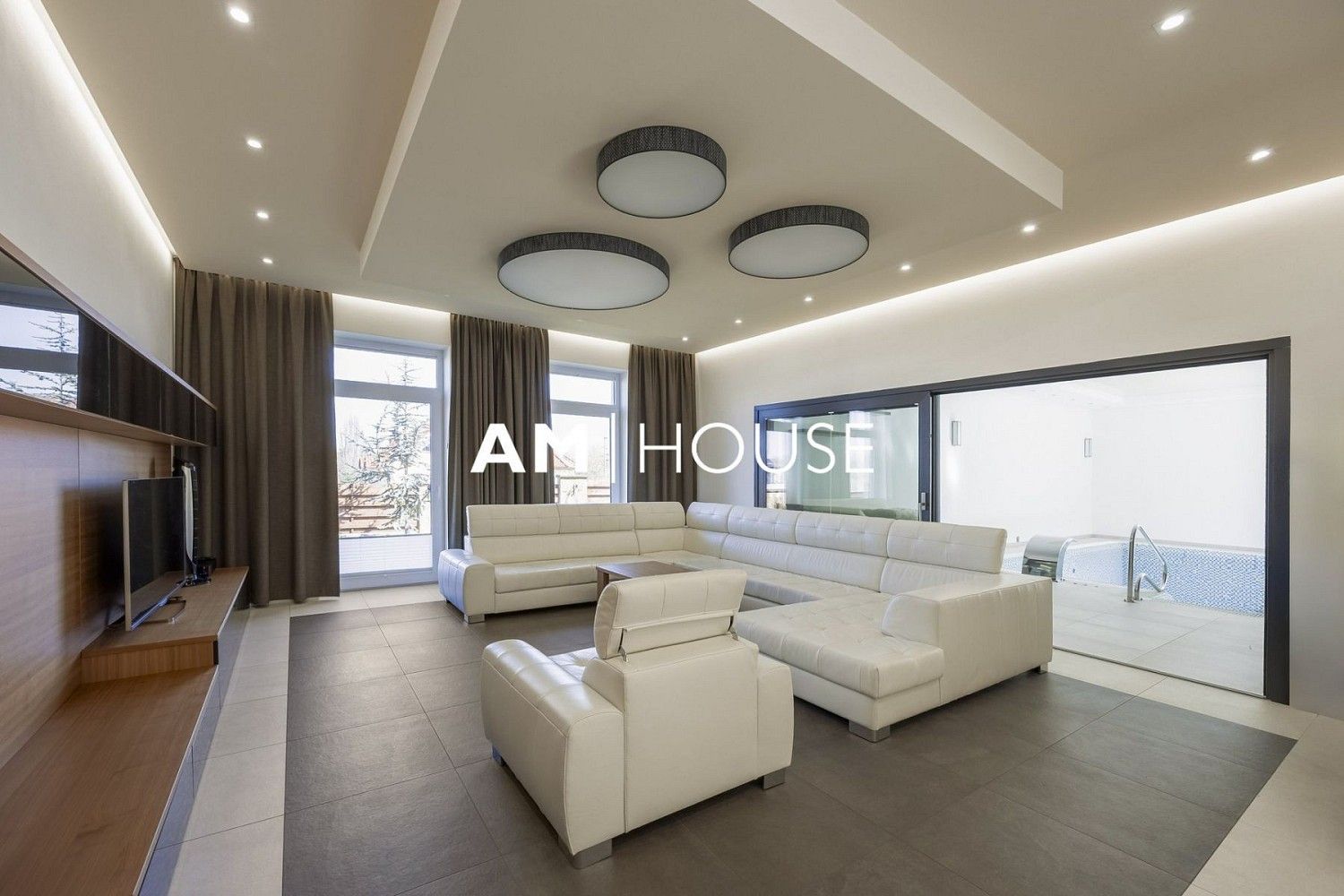 Rodinný dům · 330 m² · Praha - Pitkovice, okres Praha 22, Hlavní město Praha - 4