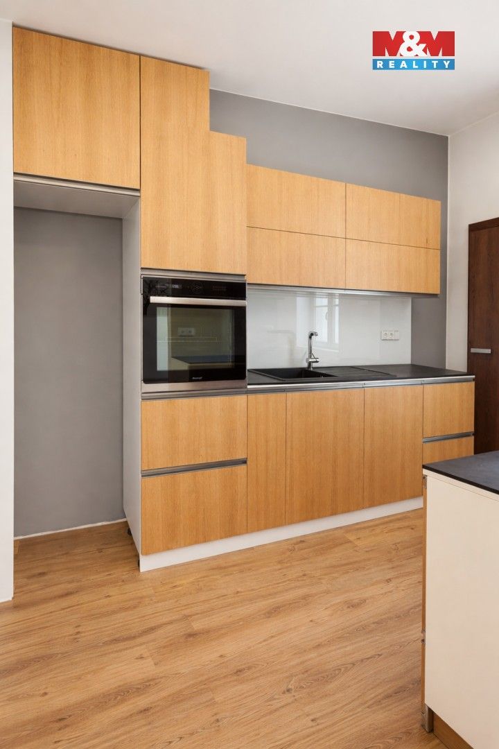 Pronájem byt 3+kk - Na Hrádku, Pardubice, 80 m²