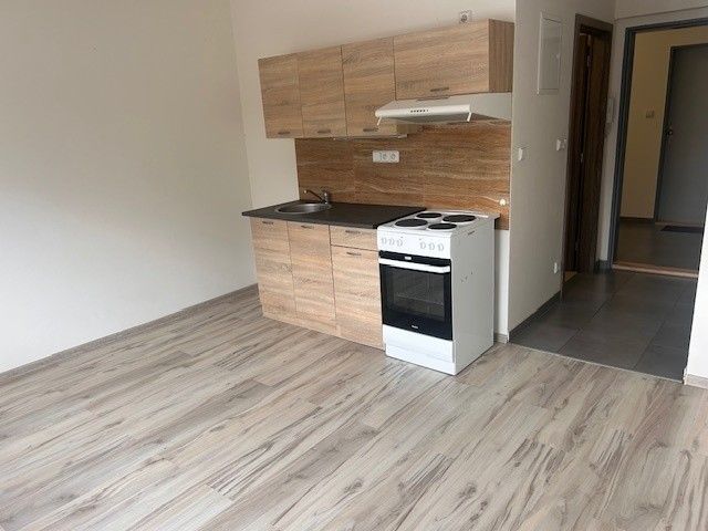 Byty, Strančice, 251 63