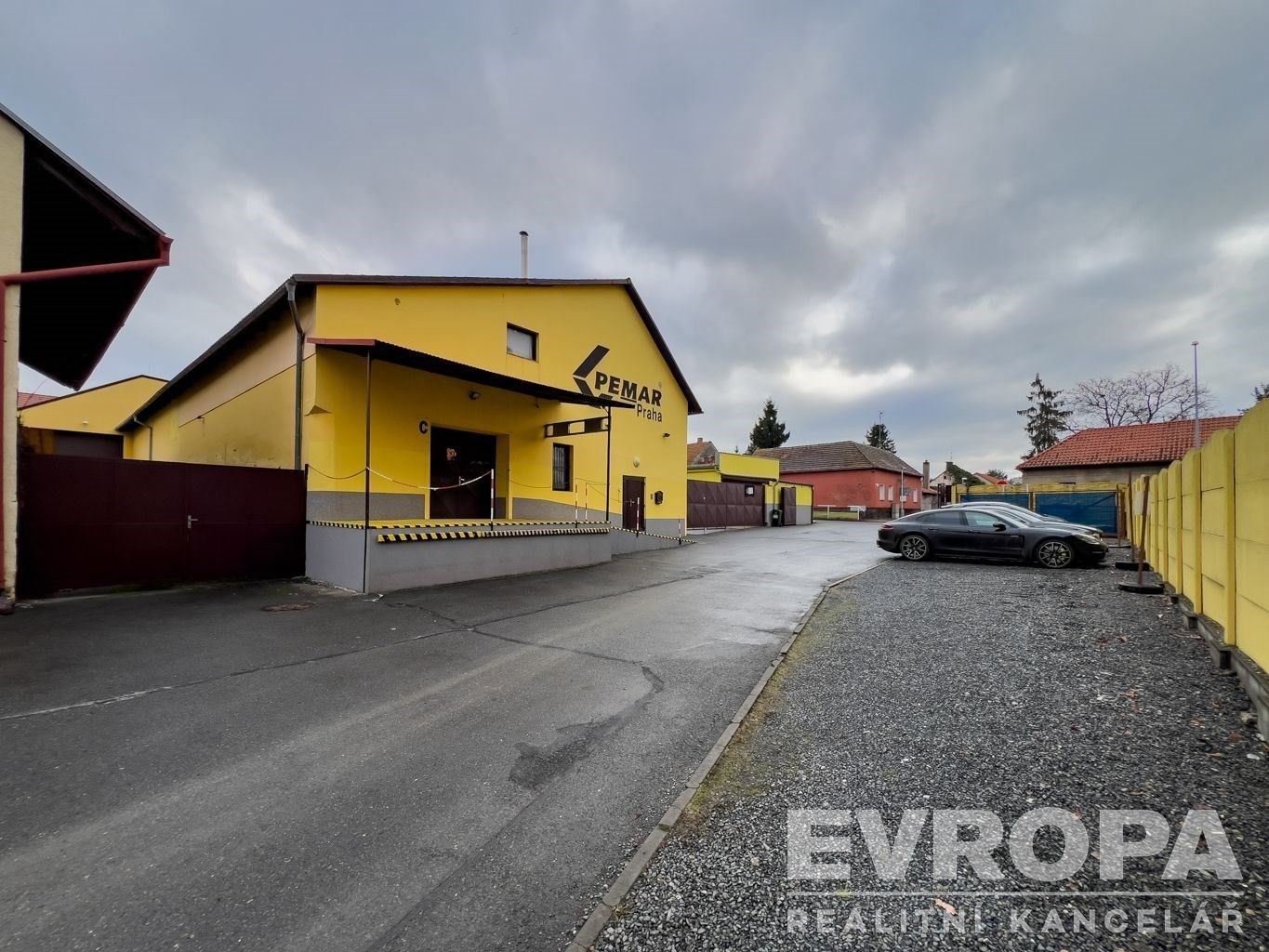 Sklady, Libušská, Praha, 976 m²