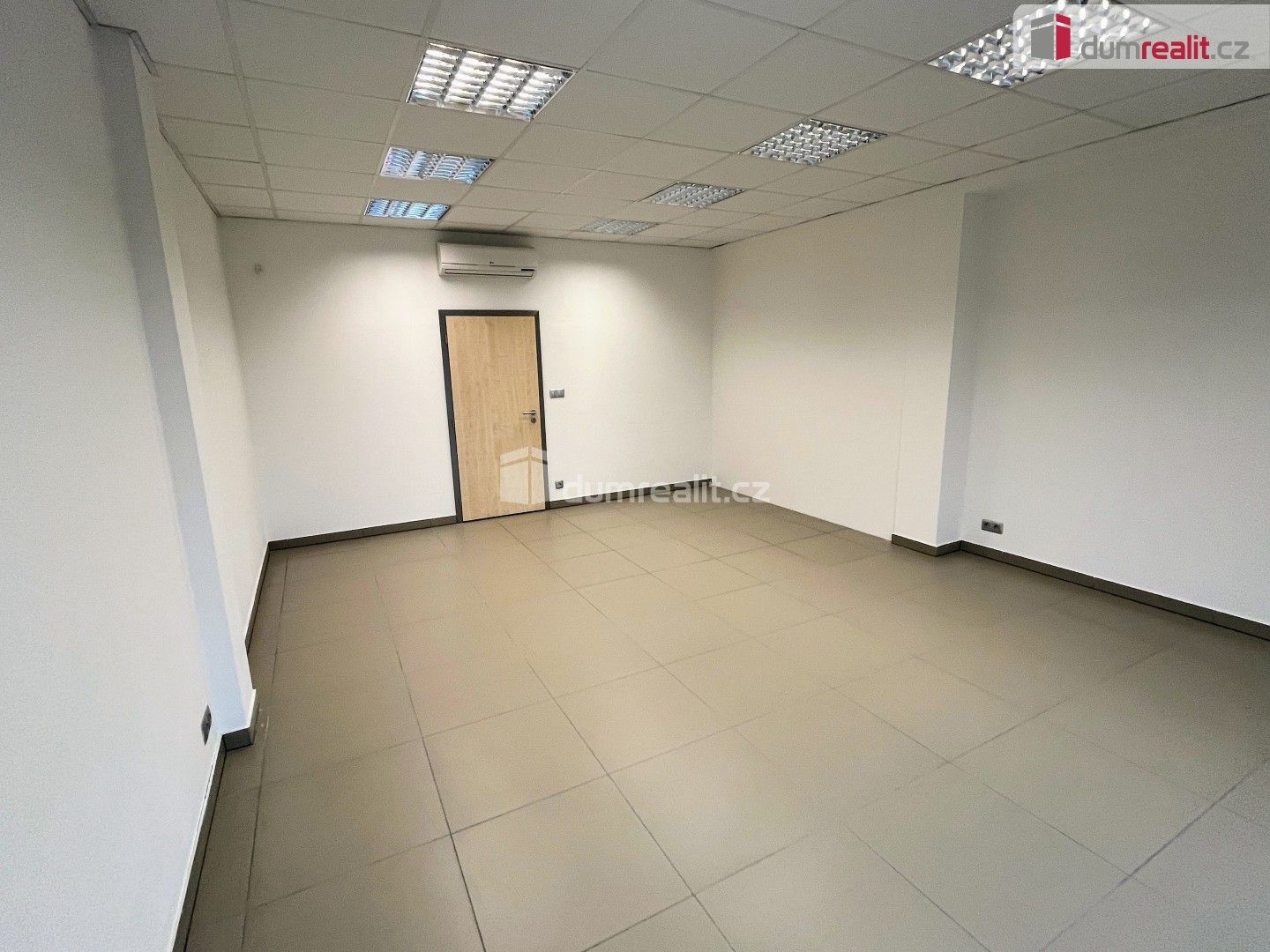 Pronájem kancelář - Stojanova, Uherské Hradiště, 32 m² - 5