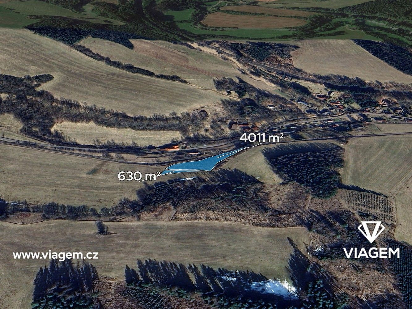 Les, 4 641 m²