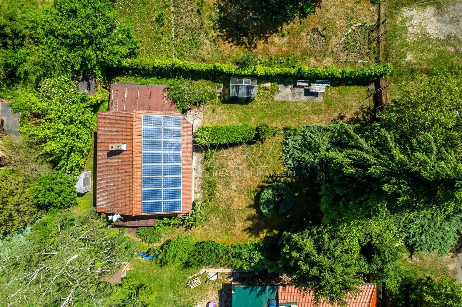 Rodinné domy, Na Vrážku, Zadní Třebaň, okres Beroun, 69 m² - 1