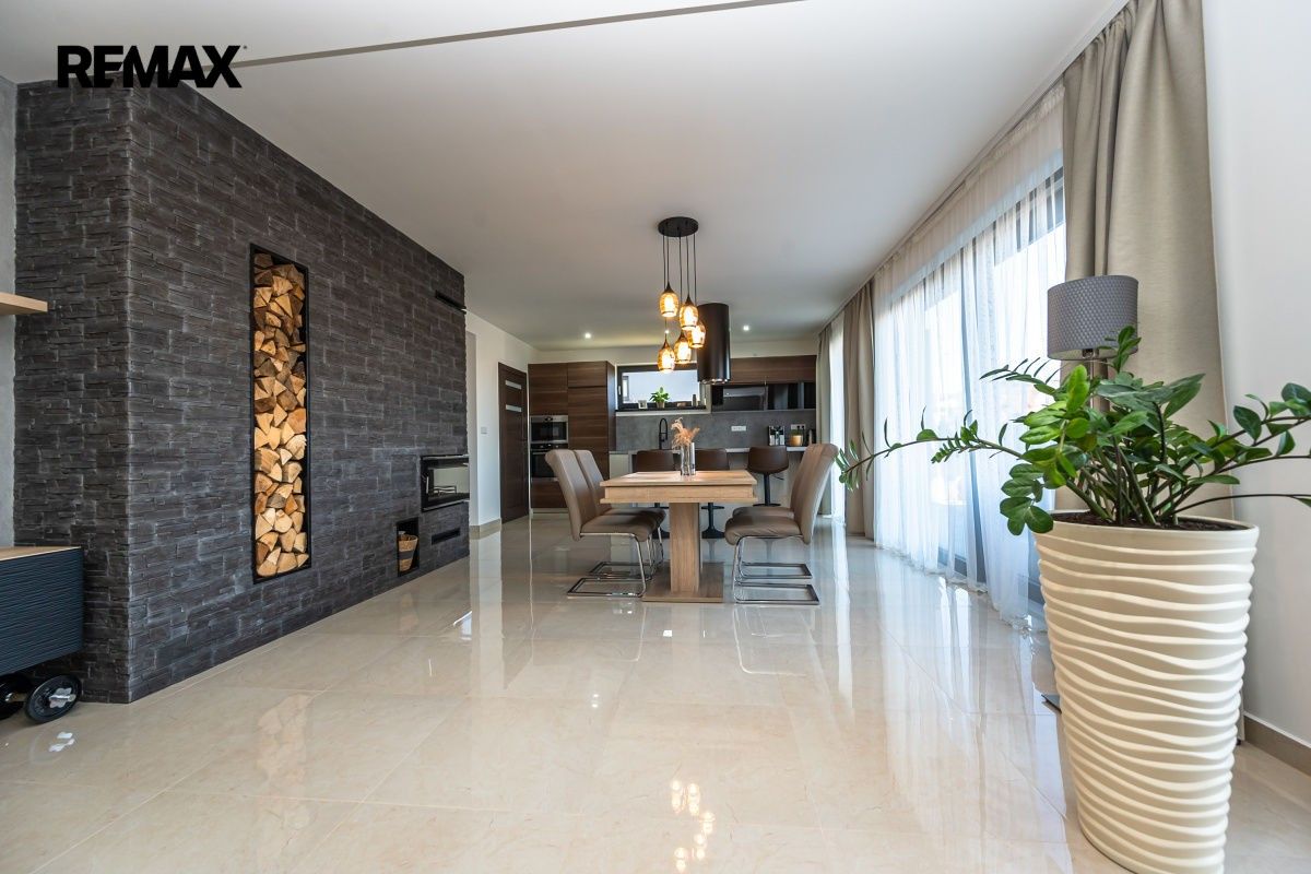 Rodinné domy, U Rybníčka 753, Vysoký Újezd, 224 m² - 1