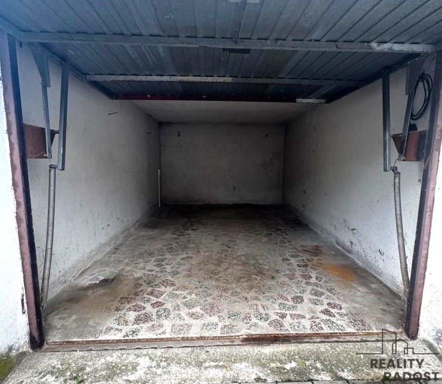 Prodej garáž - Dobelice, 672 01
