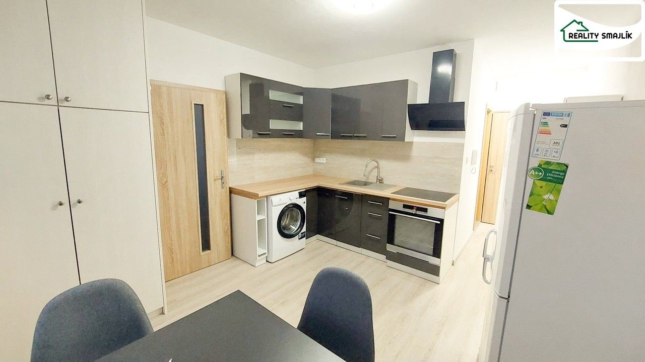Pronájem byt 1+1 - Lesní, Cheb, 35 m²