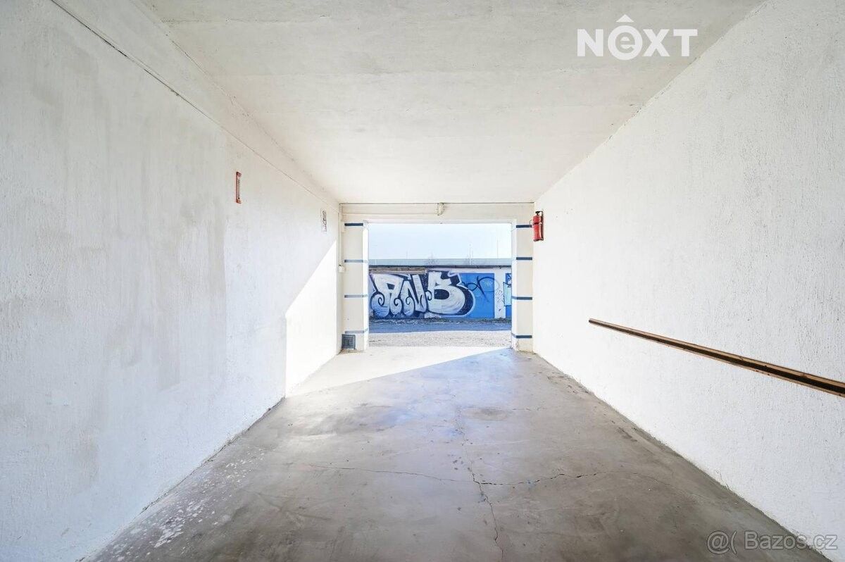 Prodej garáž - Praha, 141 00