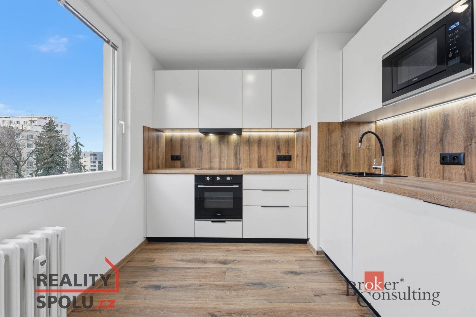 1+1, Pod Zámečkem, Hradec Králové, 32 m²