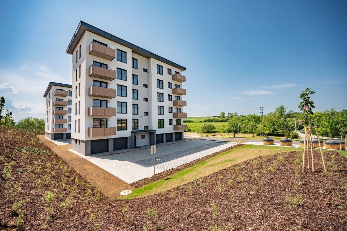 Pronájem garáž - Uherský Brod, 688 01