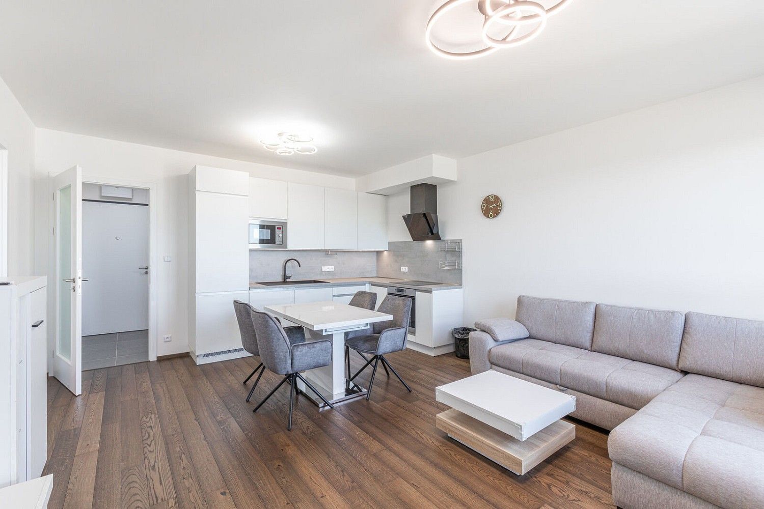 2+kk, Praha - Dolní Měcholupy, okres Praha 15, Hlavní město Praha, 64 m² - 2