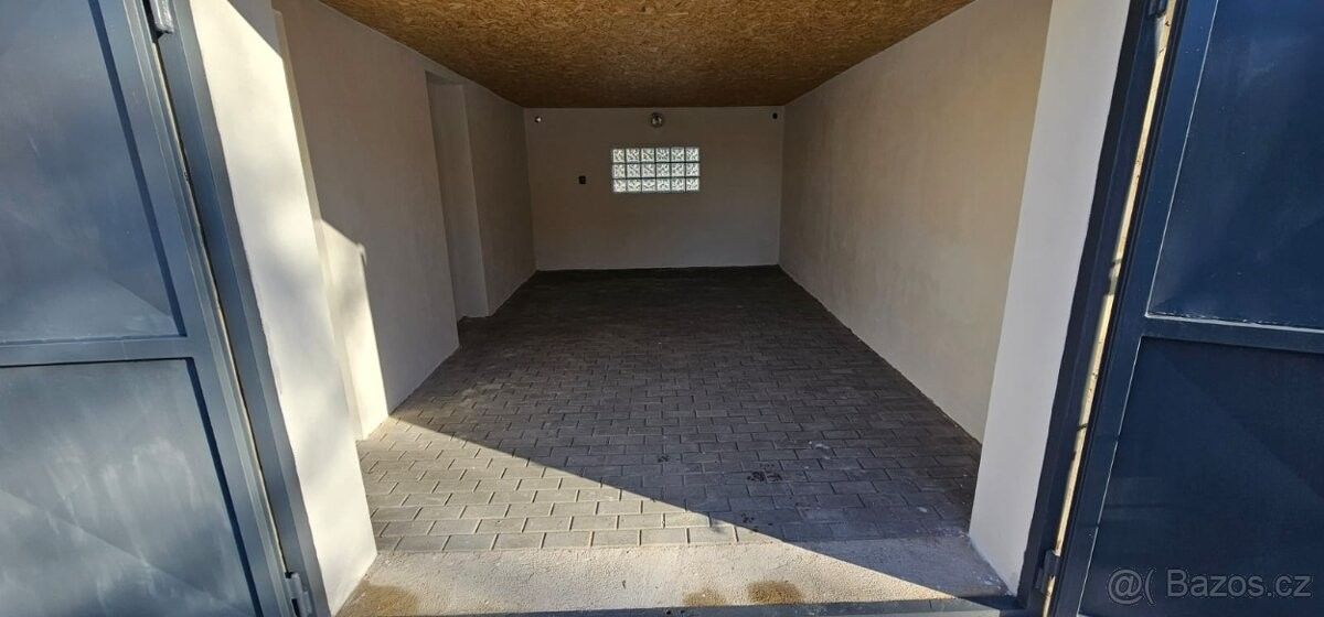 Garáže, Krnov, 794 01