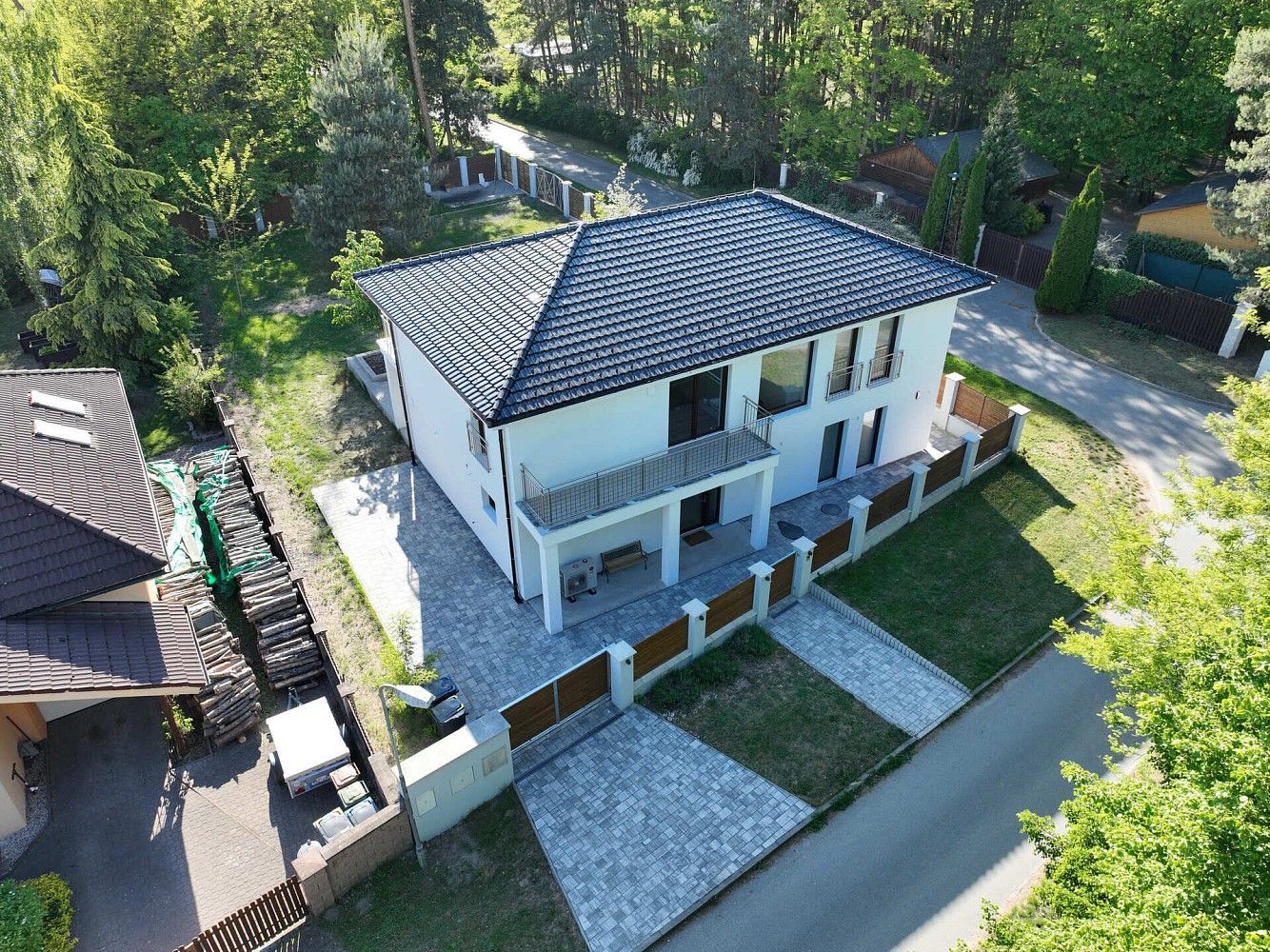 Rodinné domy, Tři Dvory, okres Kolín, 235 m² - 2
