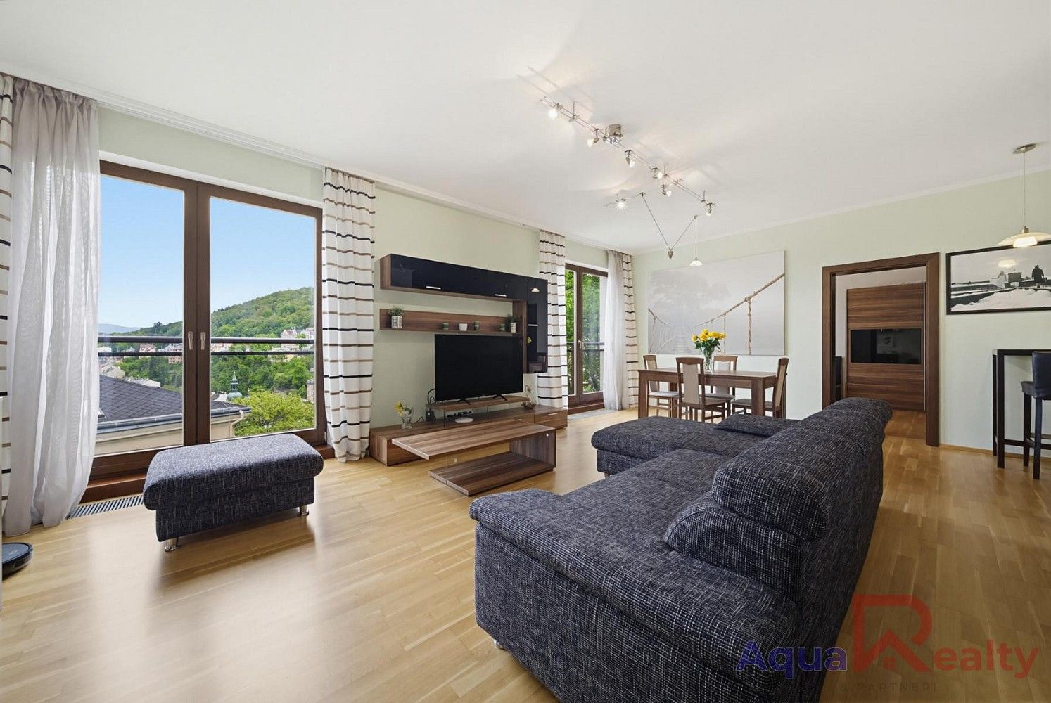 Byt 2+kk · 70 m² · Karlovy Vary, Karlovarský kraj - 3