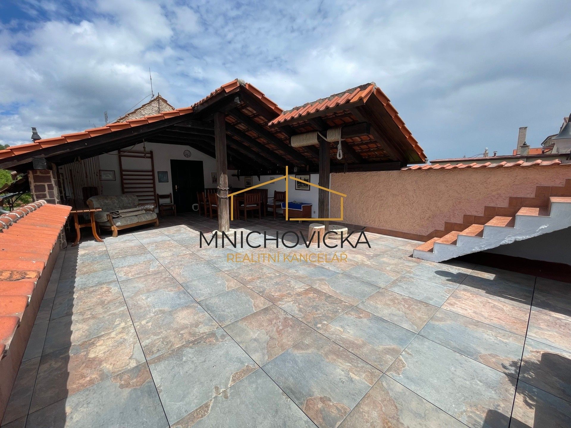 3+kk, Náměstí, Žebrák, 87 m²