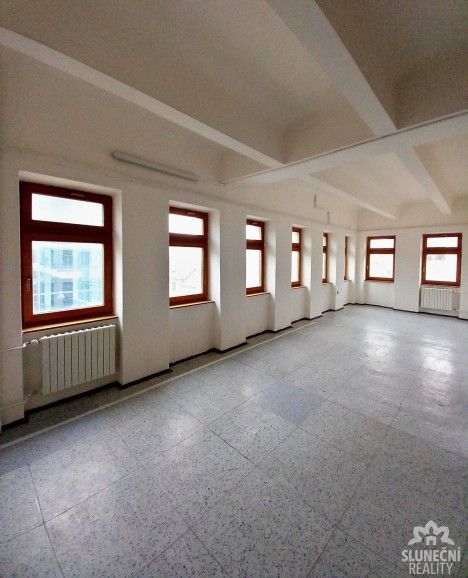 Kanceláře, Uherský Brod, 688 01