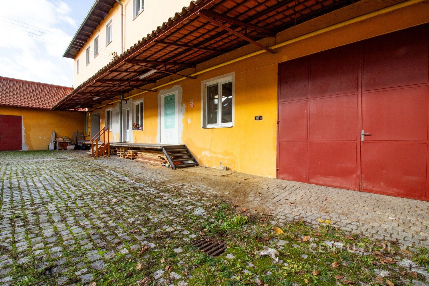 Výrobní prostory, 880 m²