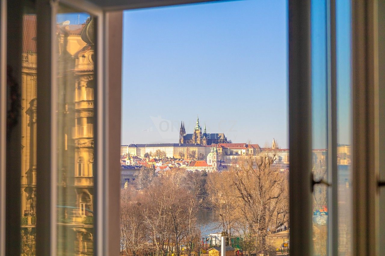 4+1, Gorazdova, Praha, 152 m²