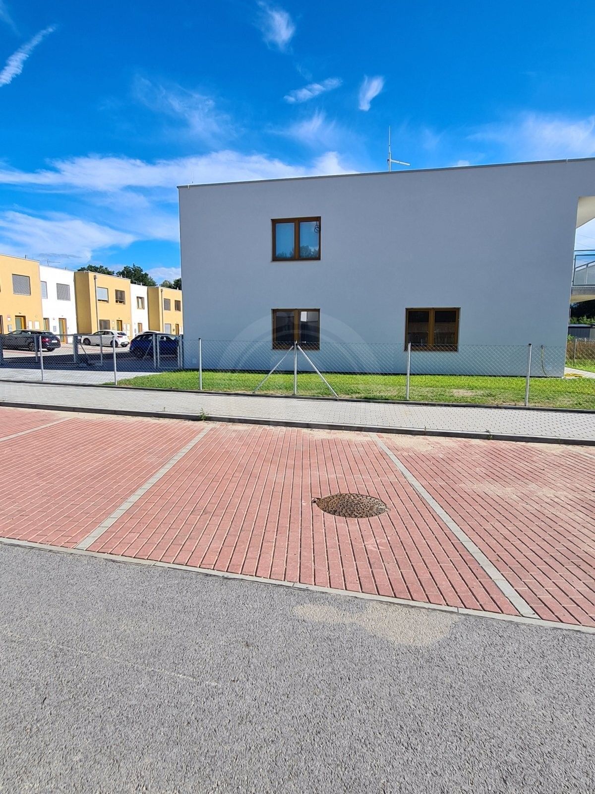 Prodej komerční - Buková, České Budějovice, 16 m²