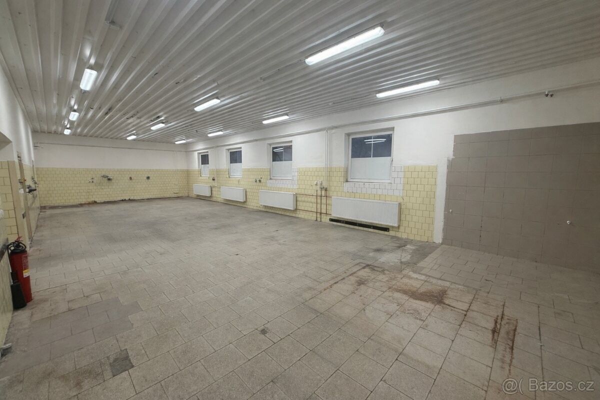 Obchodní prostory · Ždánice, 696 32 - 3