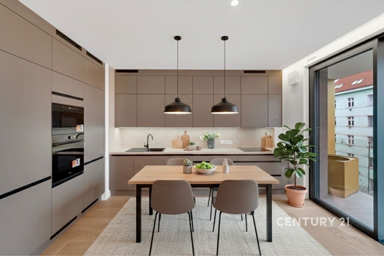 3+kk, Komunardů 1626, Praha, 134 m²